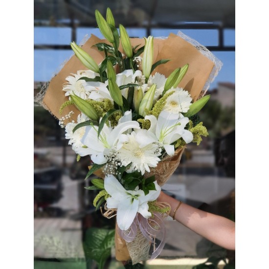 Kar Prensesi Lilyum ve Gerbera Buketi