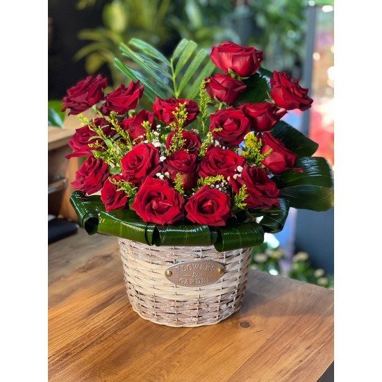 Büyük Sepette 20 Kırmızı Gül